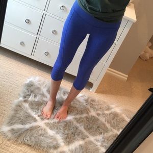 Blue Cropped workout leggings